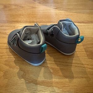 Ten Little Hightop Boot - size 5.5